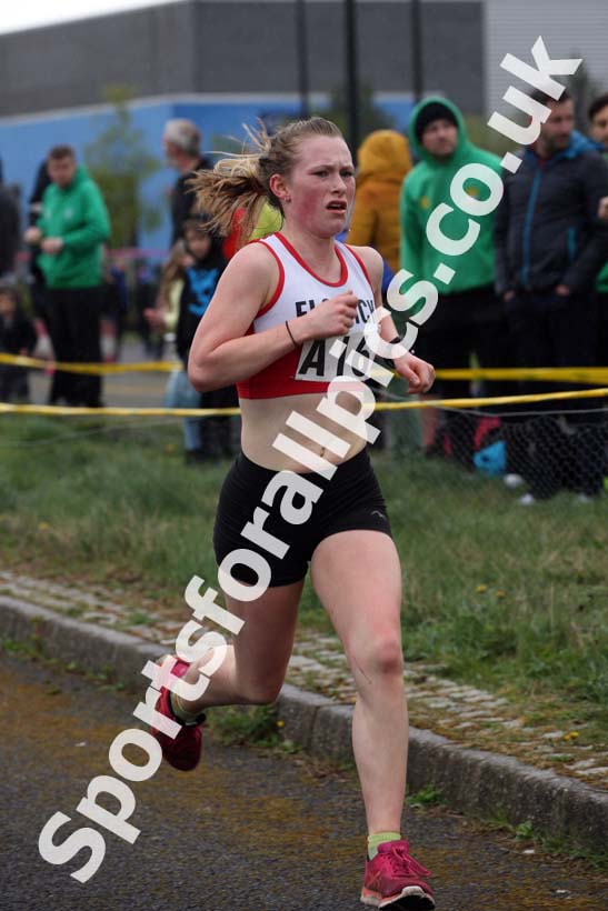 Senior womens relay, Elswick Good Friday Road Races. Photo: David T. Hewitson/Sports for All Pics